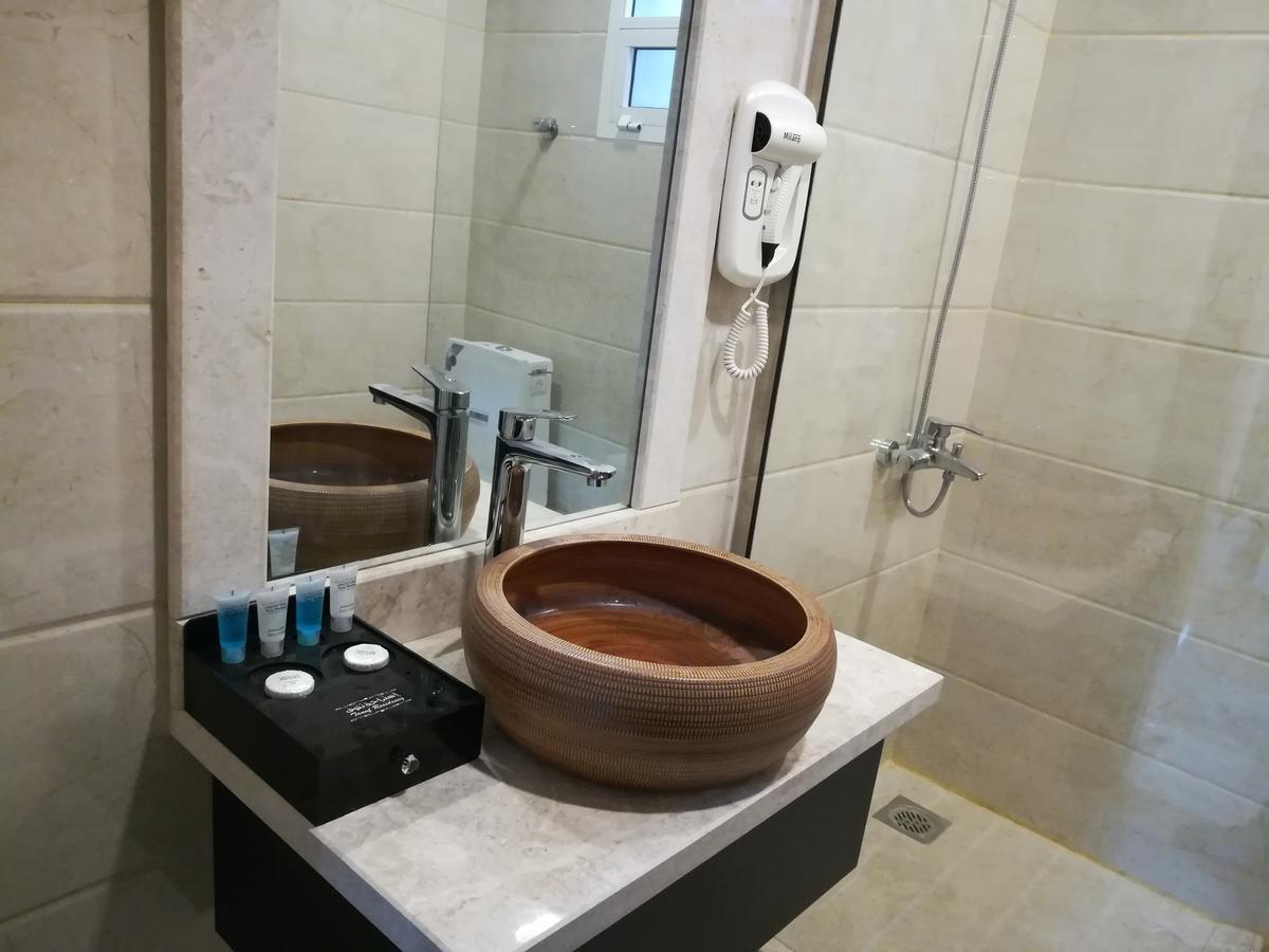 Tanuf Residency Hotel Νάζουα Εξωτερικό φωτογραφία