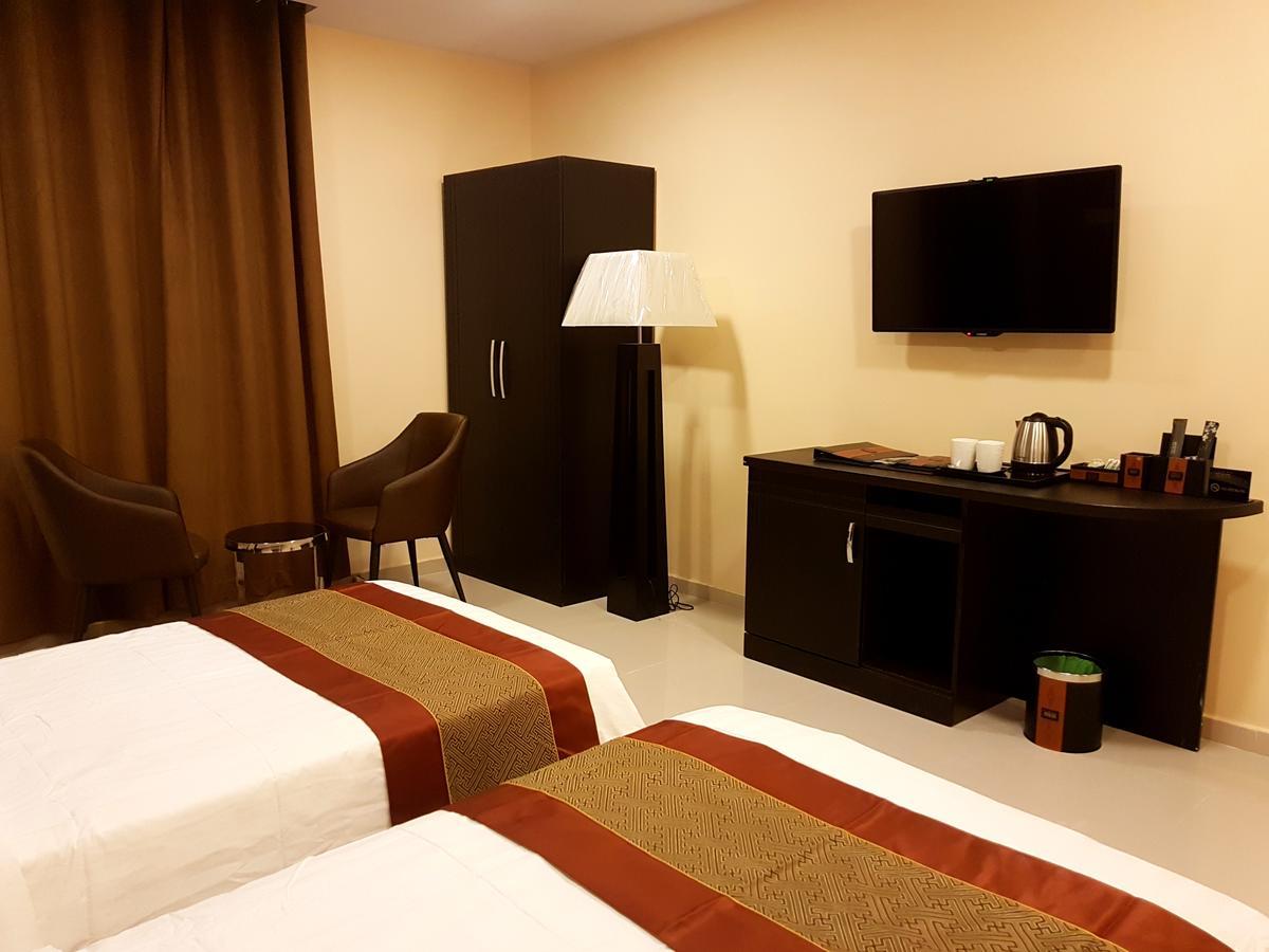 Tanuf Residency Hotel Νάζουα Εξωτερικό φωτογραφία